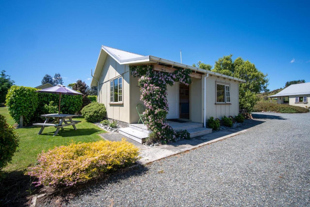 Blue Thistle Cottages Te Anau Exterior photo