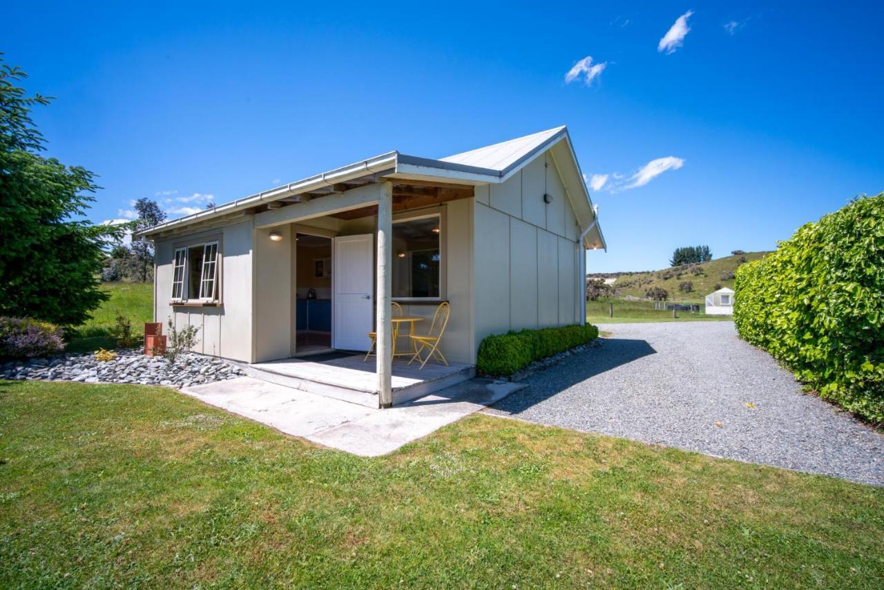 Blue Thistle Cottages Te Anau Exterior photo