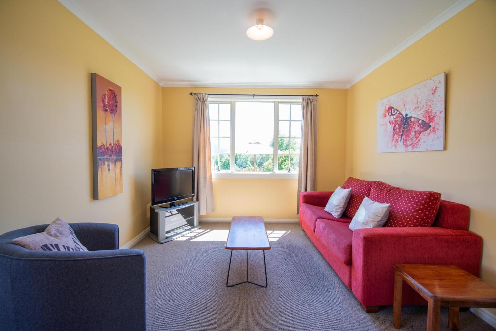 Blue Thistle Cottages Te Anau Room photo