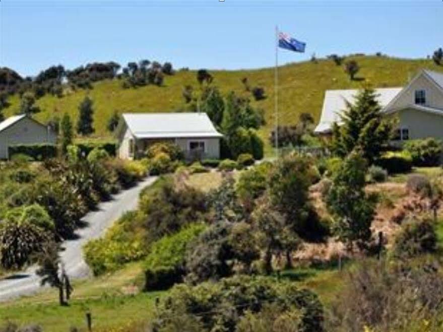 Blue Thistle Cottages Te Anau Exterior photo